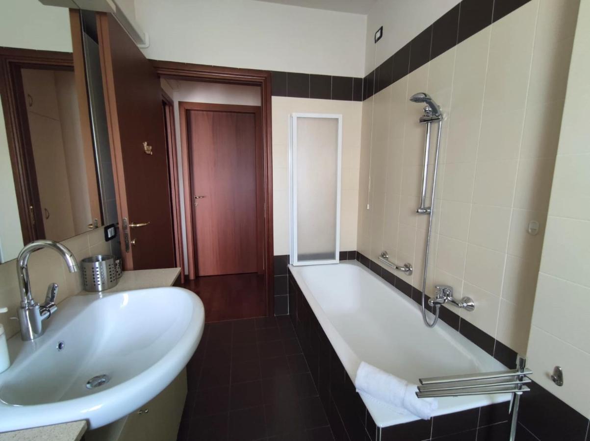 Appartamento Magnolia - Immobili E Soluzioni Rent Bergamo Kültér fotó